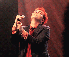 mychemshame:  gerard dancing during the guitar solo in no shows || source 