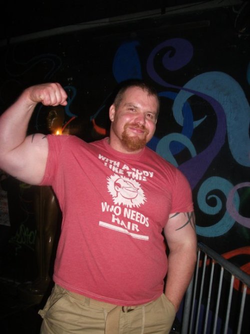 sonadorperpetuo:  Ok…this guy is adorable!! You can’t often say that about burly gods. 