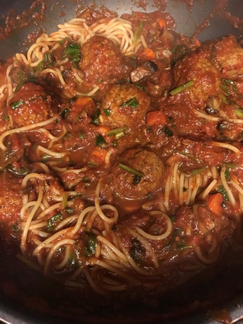 Vegan spaghetti and meatballs. Whole grain spaghetti, carrots, spinach, mushrooms, so many tomatoes,