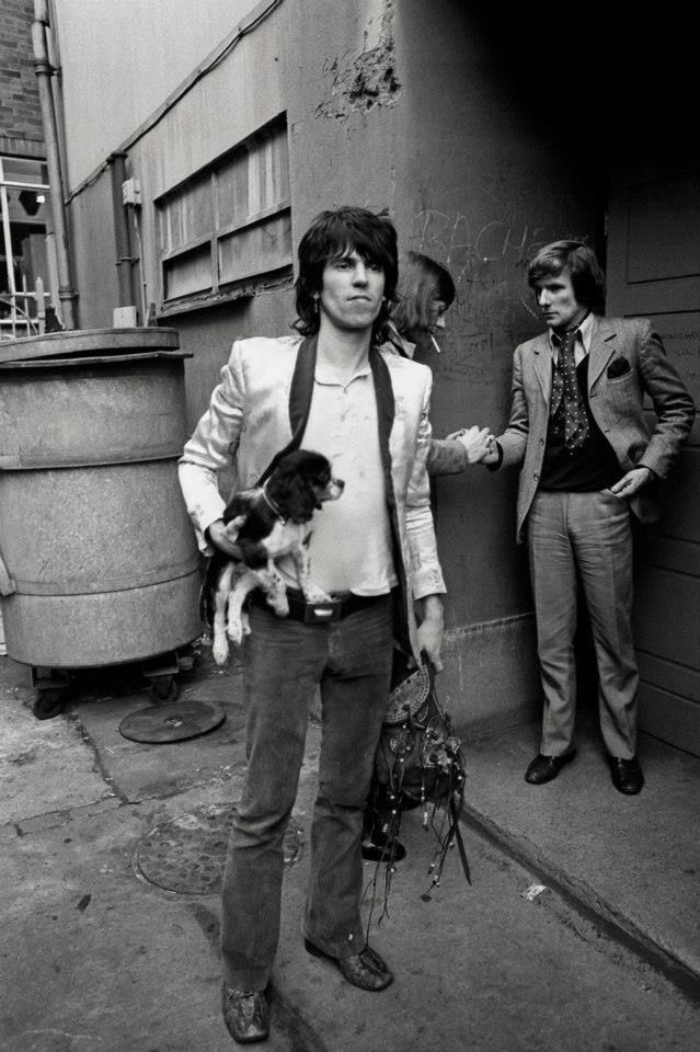 soundsof71:  Keith Richards, “with my dog Boogie outside the Coventry Theatre,