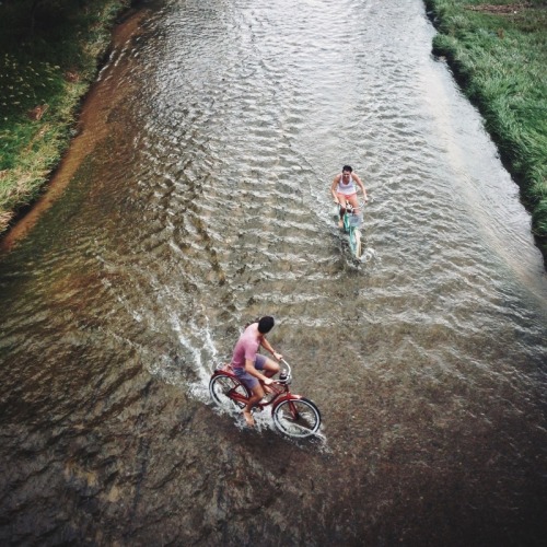 mitochandria: titsandtires:  (via Tip No.1: Take the road less traveled. #commuter #vscocam #denver 