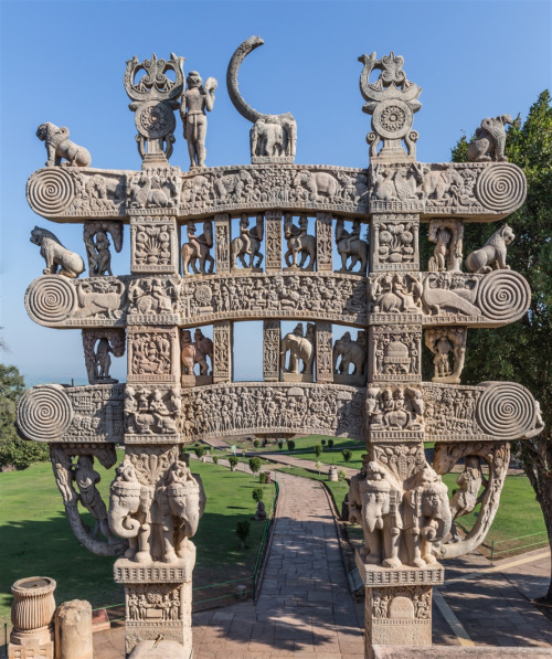 Stupa torana (Gate), Sanchi, Madhya Pradesh, photo by Kevin Standage, more at kevinstandagep