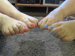 alliflynnfeet:  Emily and I love to show