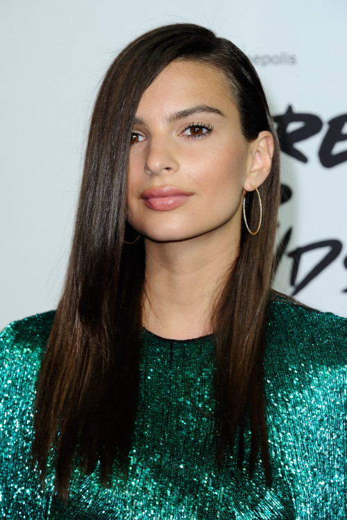 picturesforkatherine:  Emily Ratajkowski at the French Premiere of ‘We Are Your Friends’  