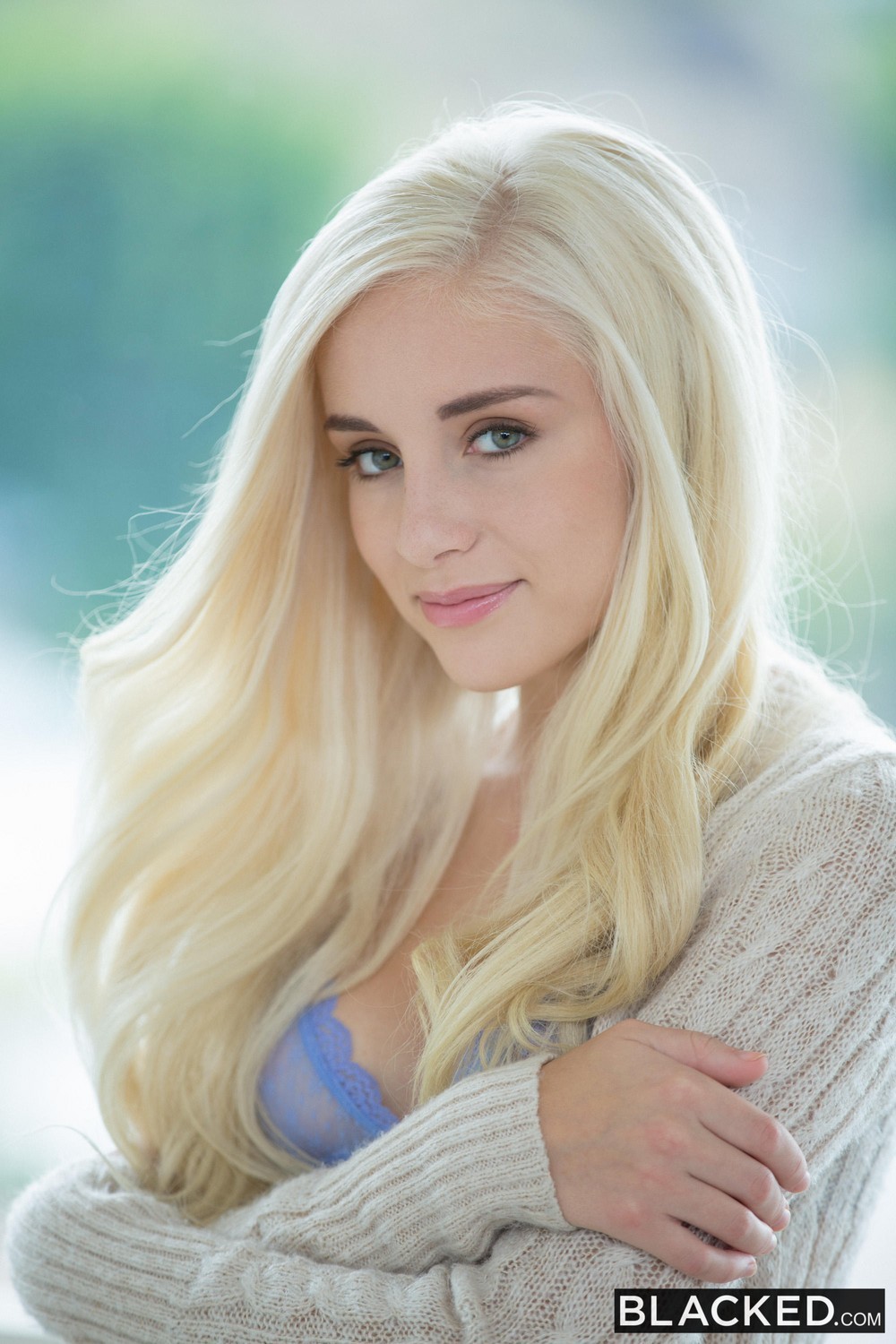 sucepourvoir:  Naomi Woods - Blacked