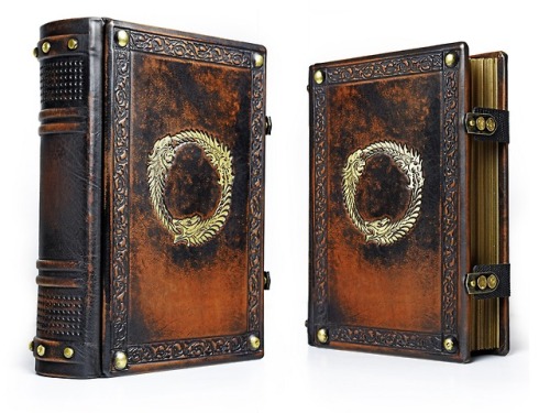 alexlibris-bookart:Large journal with beautifully aged leather, gilded symbol and 700 lined pages&he