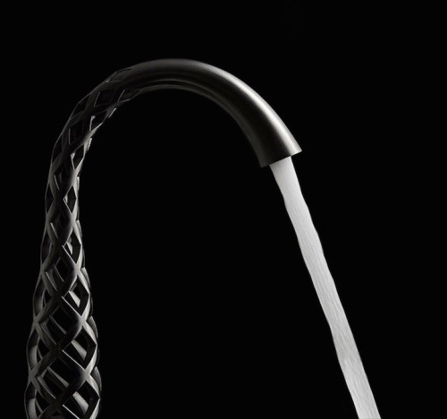 asylum-art-2:  arAmerican Standard  splashes out DXV line of  3D Printed metal faucets via: designboom north american plumbing and building product manufacturer american standard, revealed a ‘DXV‘  line of metal 3D printed faucets that revamp the