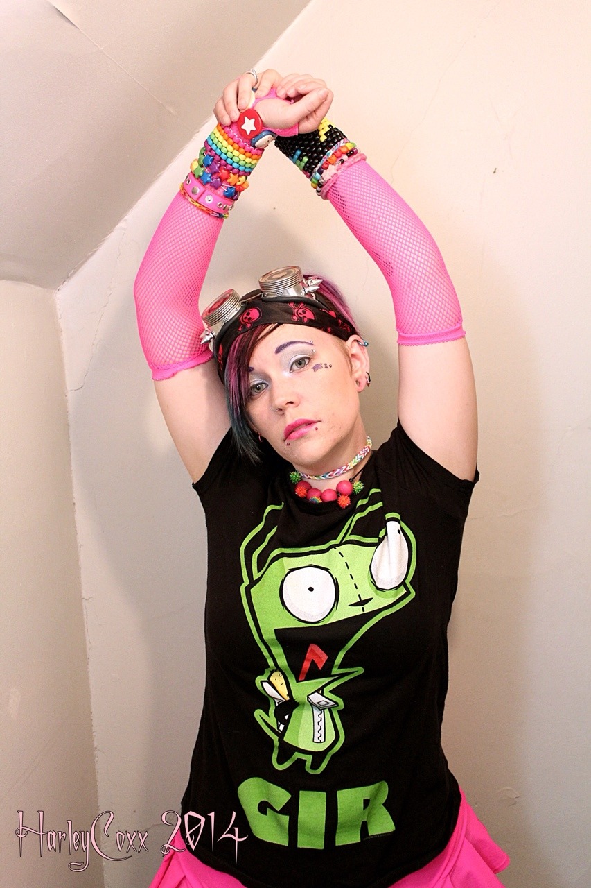 harleycoxx:  New phot set like and re-blog