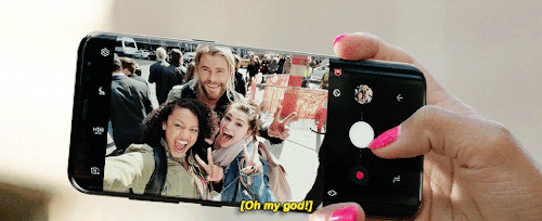 mcavoy:Thor Ragnarok dir. Taika WaititiLOKI’S FAAAACE! I love this movie hahahah
