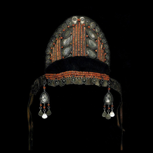 myfriendthebrachiosaurus:Amazigh, Jewish and Andalusian Moroccan Diadems and Headdresses | Taj Mag