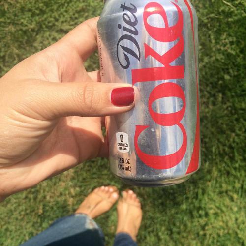 Yes. Wonderful. Perfect! #thatkindofday #wednesday #dietcoke #can #perfection #ootd #ag #jeans #tshirt #flops #casual #longisland #newyork #blogger #love @agjeans @oldnavy @dietcoke