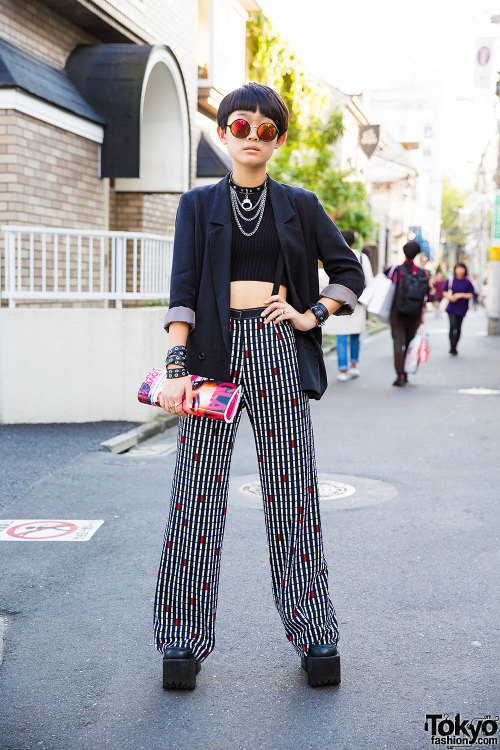 14-year-old Japanese student/model Moeka on the street in Harajuku wearing her mom&rsquo;s blaze
