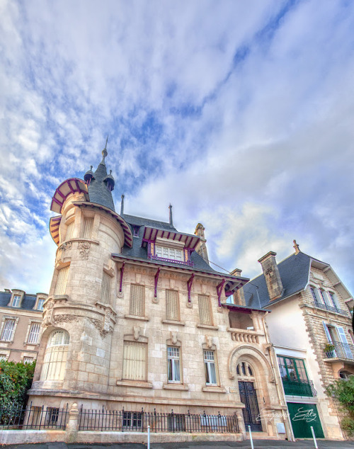  Villa Alsace, La Rochelle, FranceConstruite en 1914 pour les armateurs Fedel par l'architecte Pierr