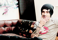 bitchlibra:  Zayn + Beanies (｡♥‿♥｡) 