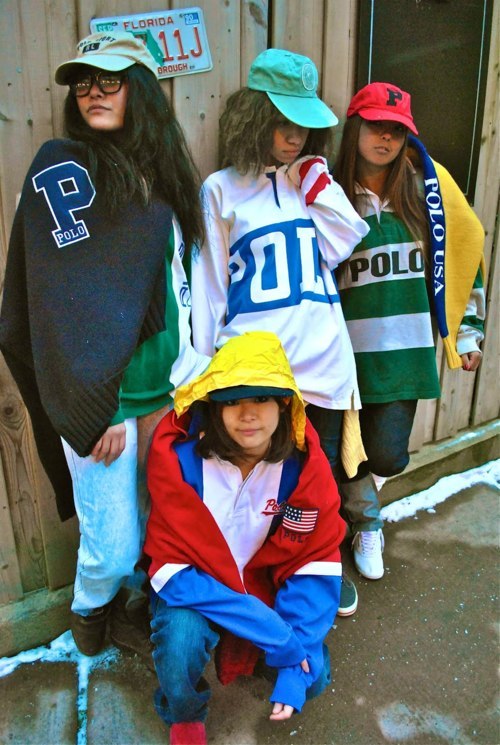 shorty all the way on the left look like this super cute girl that goes to wvu. 