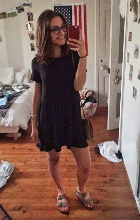 hotanklesocks:  canvasshoefetish:  I saw your post of me, Love the blog😊 Beautiful 😘  She is so beautifull and one of the sweetest girls if ever sawn before … follow her 😍