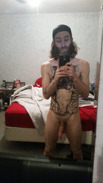 ...AND YET ANOTHER UNNECESSARY GAY NUDITY BLOG