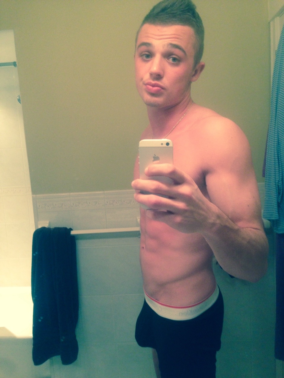 straightnakedselfies:  Thomas is a pretty boy who showed off then got cold feet.
