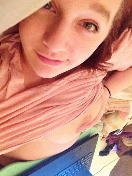 thelexigrace:  Weee! I am back on Twitter! 