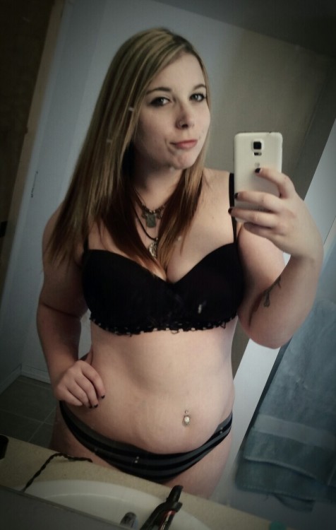 drtyhippiepanda:  One part of my body that I’m still very insecure about is my stomach. Even after losing nearly 50 pounds, I still hate looking at it. It’s less than ideal and will never be the flat stomach that I’ve always wanted, but I’m learning