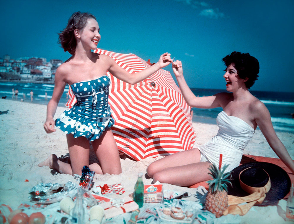 memories65:  Christmas party on Bondi Beach, Sydney 1959 - National Archives of Australia