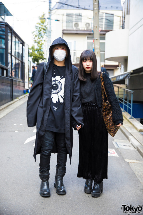 Yukipon and Hiyori on the street in Harajuku. He&rsquo;s wearing Long Clothing, Shibuya 109, and Laz