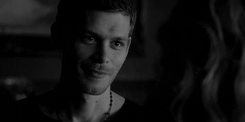 Omggggg the way he looks at Caroline. 😍😍😍😍😍😍😍😍😘😘😘😘😘😘😘
