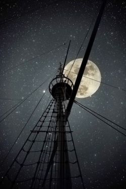 Meet me in the crows nest and count the stars?….💋