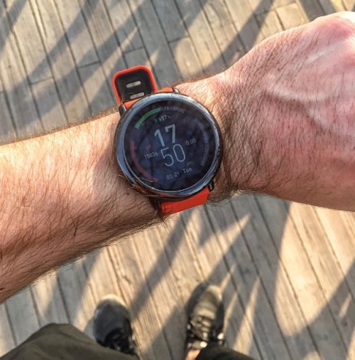 Recently, I had an opportunity to test drive the Amazfit Pace. This device is a GPS smart watch with
