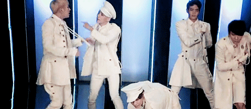 mylittlemint:  What happens when Onew makes a mistake…? 