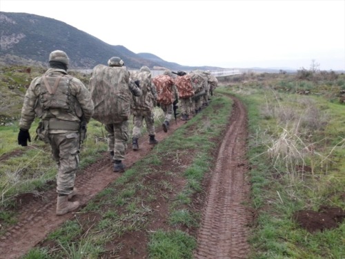 Türk Ordusu Afrin’e İlerliyor.Turkish Army advances to Afrin.