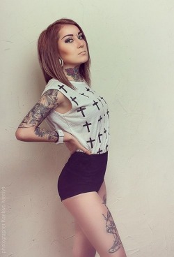 inked-babes-coming-in-hot:  inked-babes-coming-in-hot