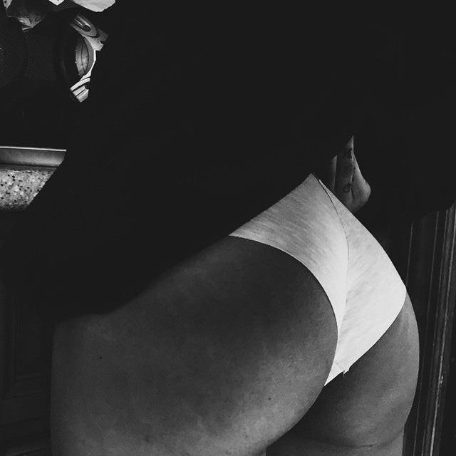 lemme-holla-at-you:  X