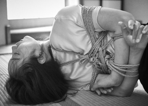 Justscreenshots:shibari Enchomodel Akane