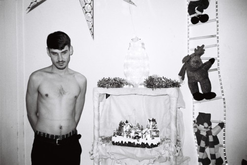 the-room-got-heavy:  Joyeuses fêtes