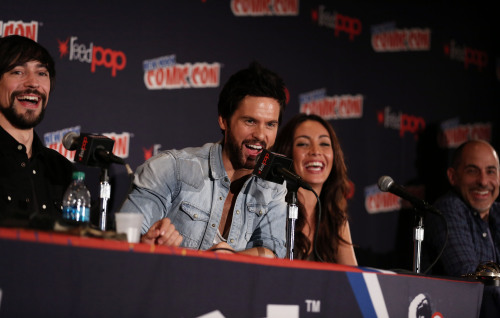 tomriley: Hi-res pics. (via Da Vinci’s Demons: NYCC panel photos &amp; report | Tom Riley)