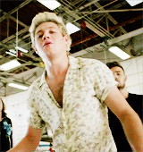 niallsgotmehigh:  Niall, Drag me Down music video 
