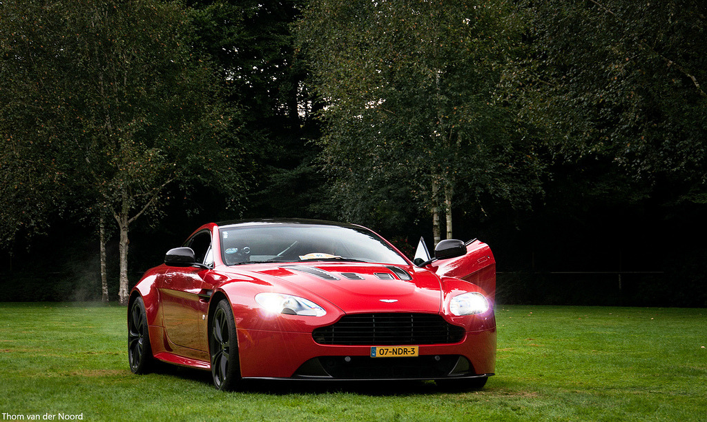 automotivated:  AMV12 (by ThomvdN)