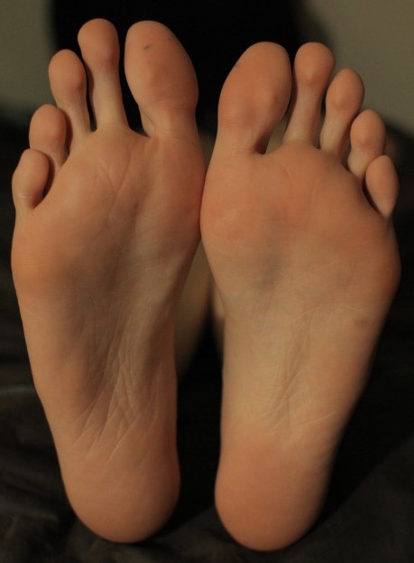 loveandfeet:What shot would you prefer?