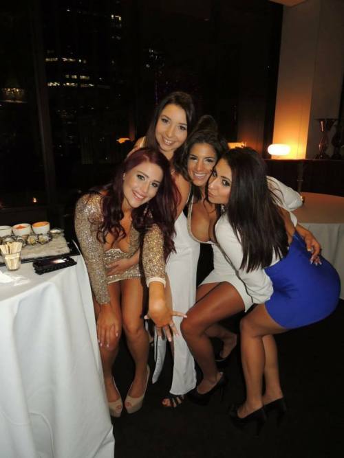Non Nude Chicks