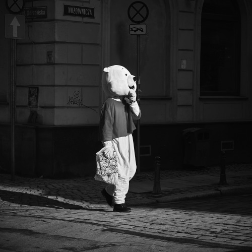 Where was it? Here or there, Fish could be now anywhere.. Odrzanska St., Wroclaw, Poland, 2016.