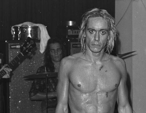 ohyeahpop:  Iggy Pop at Max’s Kansas City, 1973 - Ph. Danny Fields