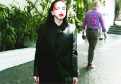  Amidst all these flashing lights, I pray the fame won´t take my life…      