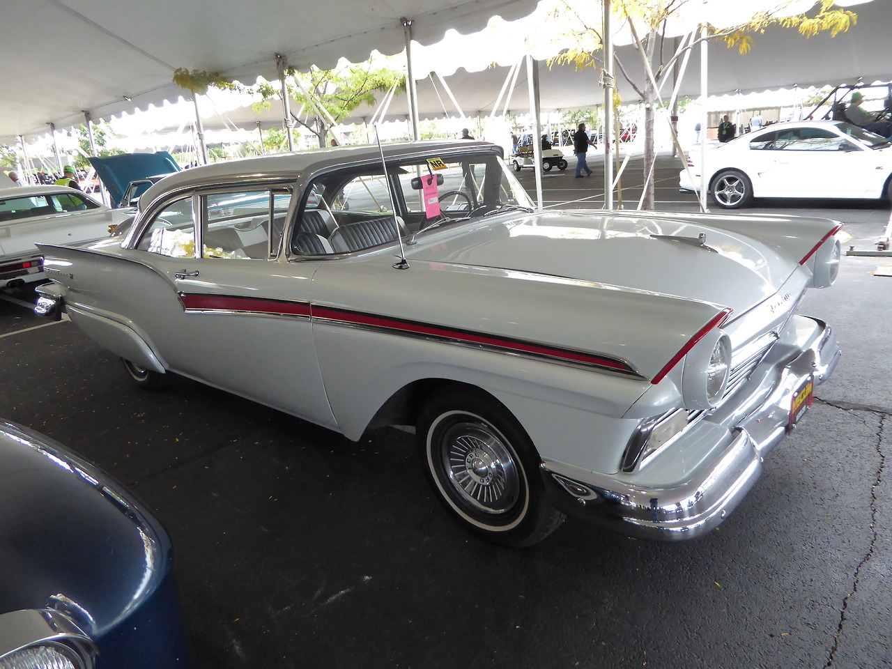 fromcruise-instoconcours:  ‘57 Ford Fairlane with the optional continental kit,