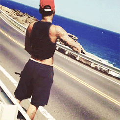 shawtyykillinem:  Id pull over in 1.5 seconds 