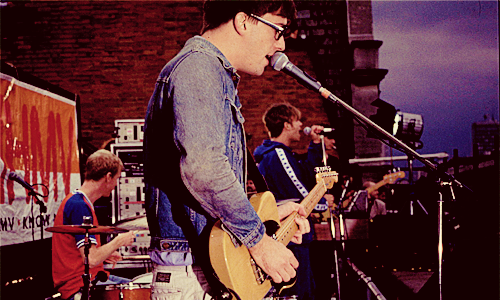  blur rooftop performance at hmv london (1995)     