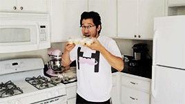 sticktofashion:   &ldquo;Hey Mark… THINK FAST!”  Baking Simulator: Markiplier