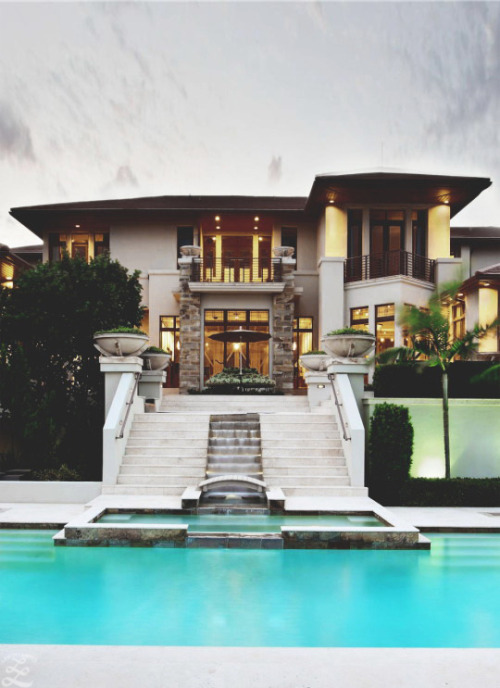 Lavish Lawyer