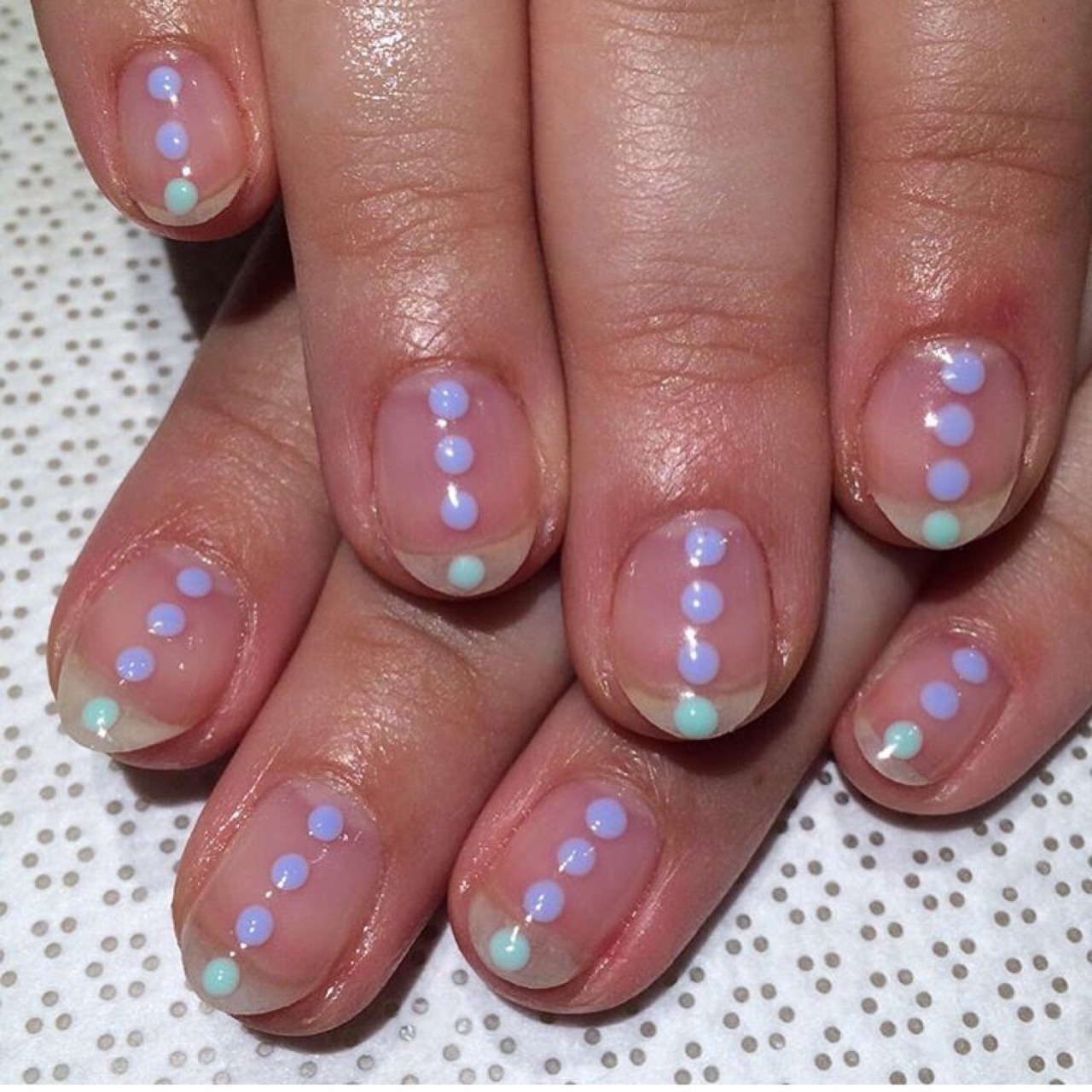 tahreza:  look at these designs by vanity projects  so simple and pretty 