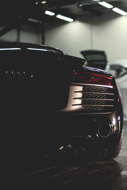 livingpursuit:  R8 Reveal by Steve McCoy